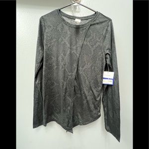NWT joy lab long sleeve shirt w thumbholes size small